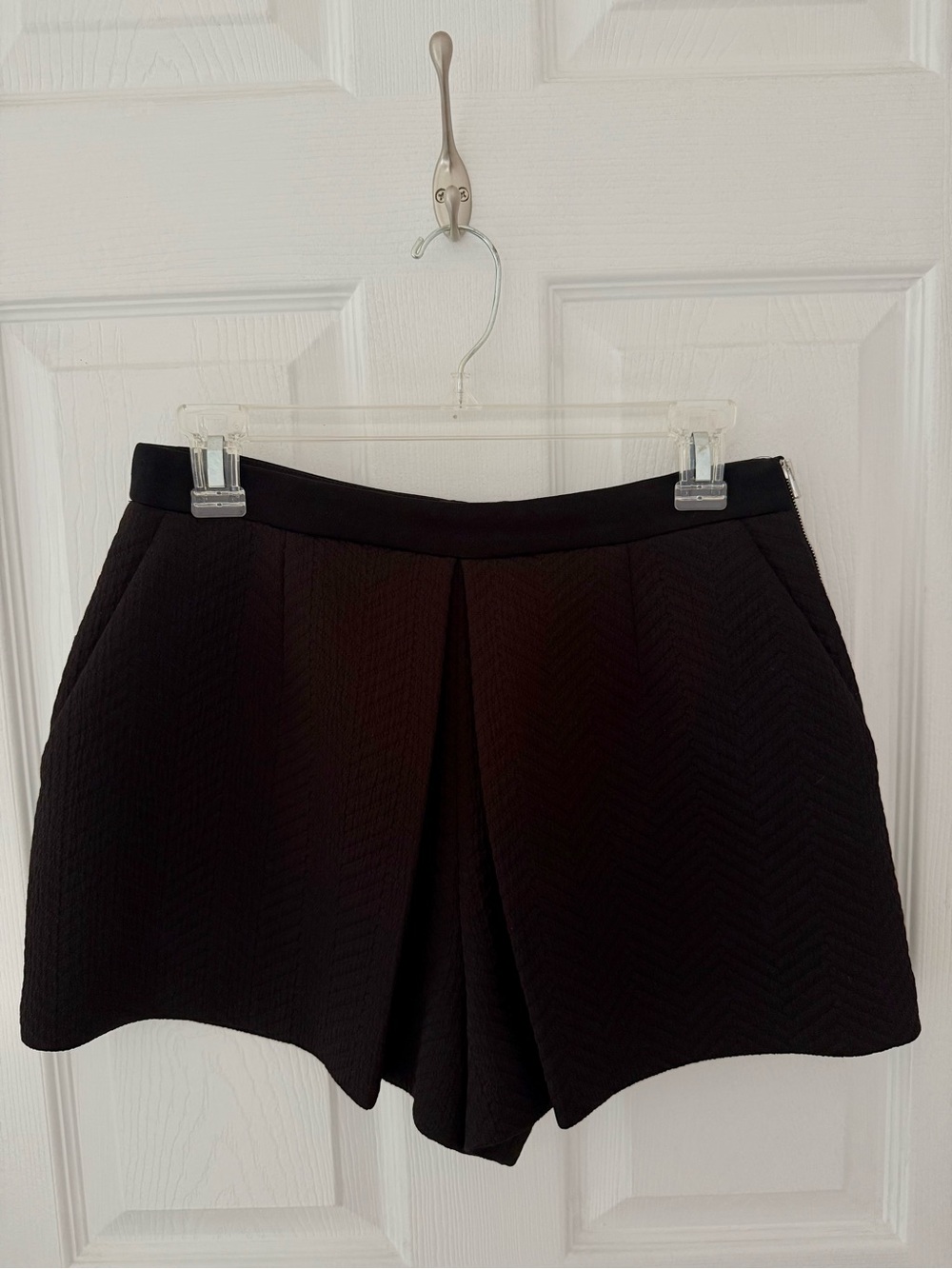 Sandro Black Textured Pleat Front Women's Shorts Size 36